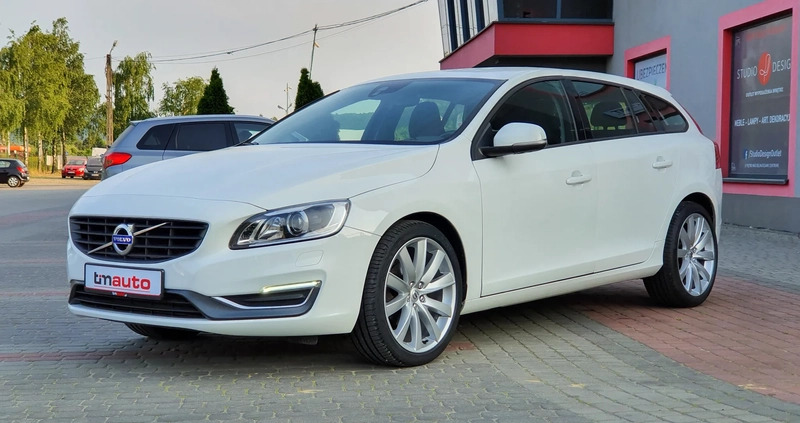Volvo V60 cena 55900 przebieg: 212000, rok produkcji 2017 z Kraków małe 436